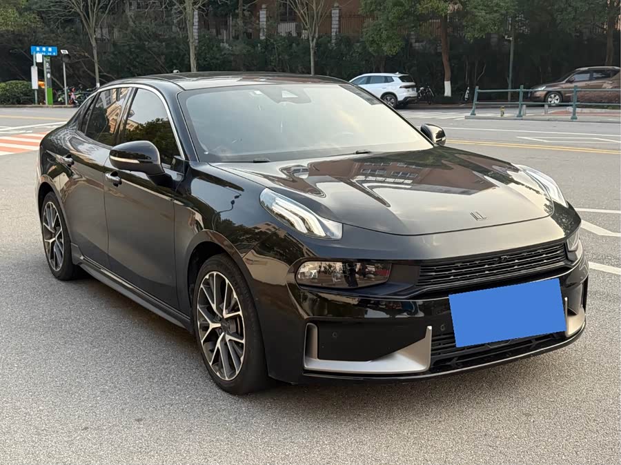 Lynk & Co 03 2019 #4 Lynk & Co 03 2019 car image #4