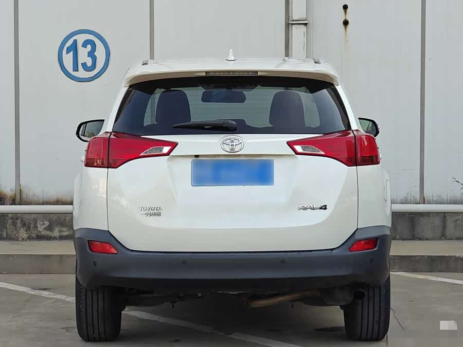 Toyota RAV4 2015 car image #4