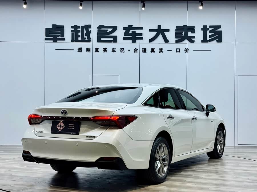 Toyota Avalon 2022 car image #4