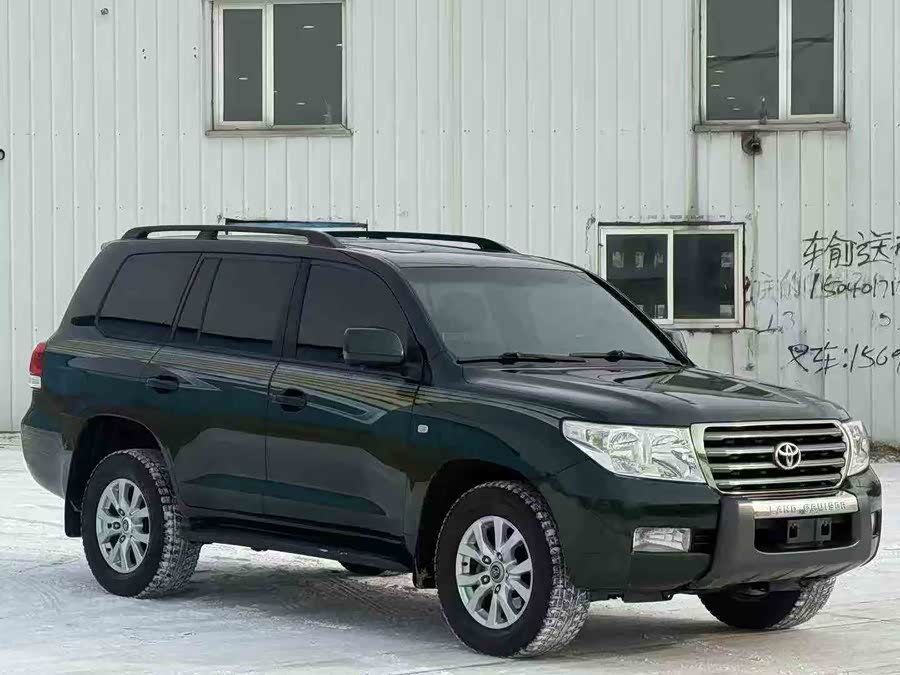 Toyota Land Cruiser 2012 #4 Toyota Land Cruiser 2012 car image #4