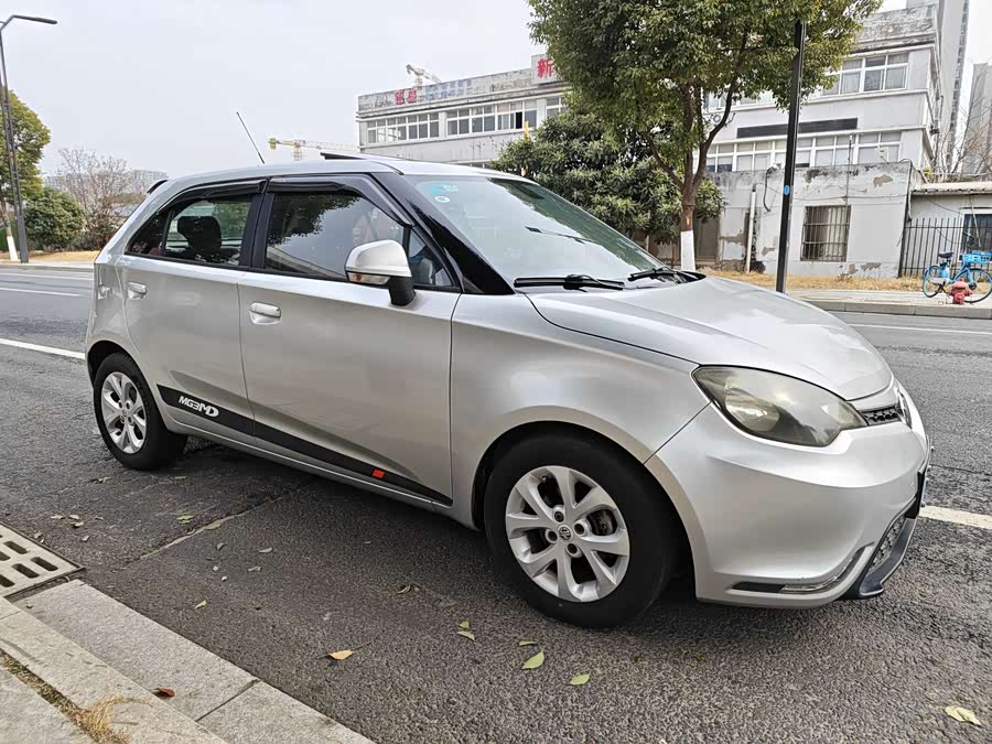 MG 3 2012 car image #4