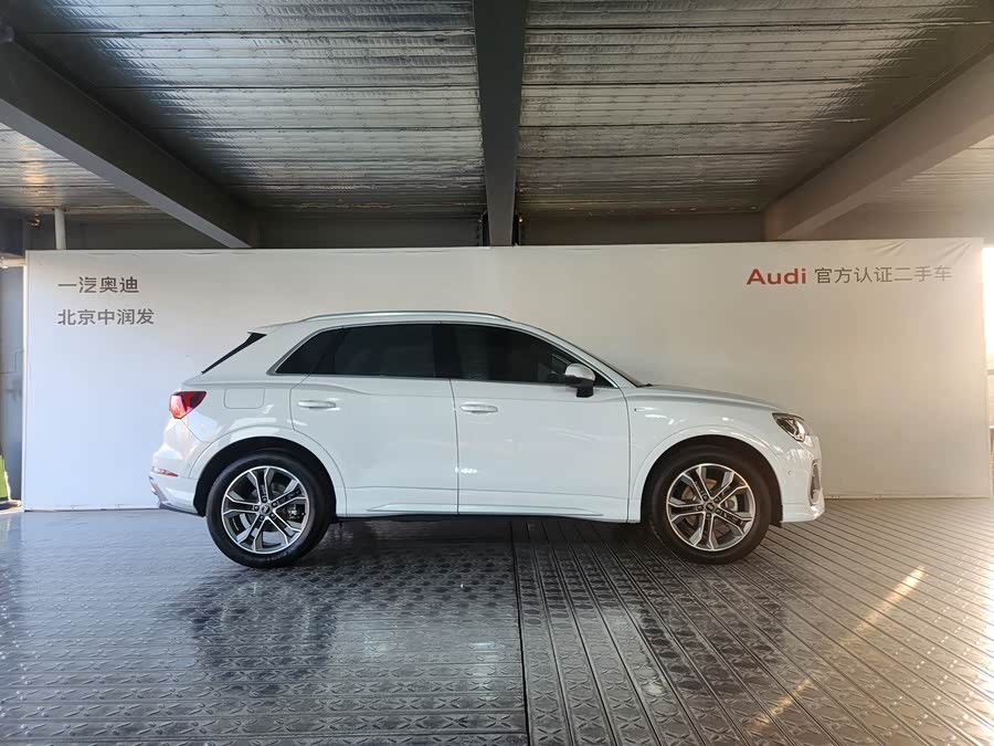 Audi Q3 2023 #4 Audi Q3 2023 car image #4