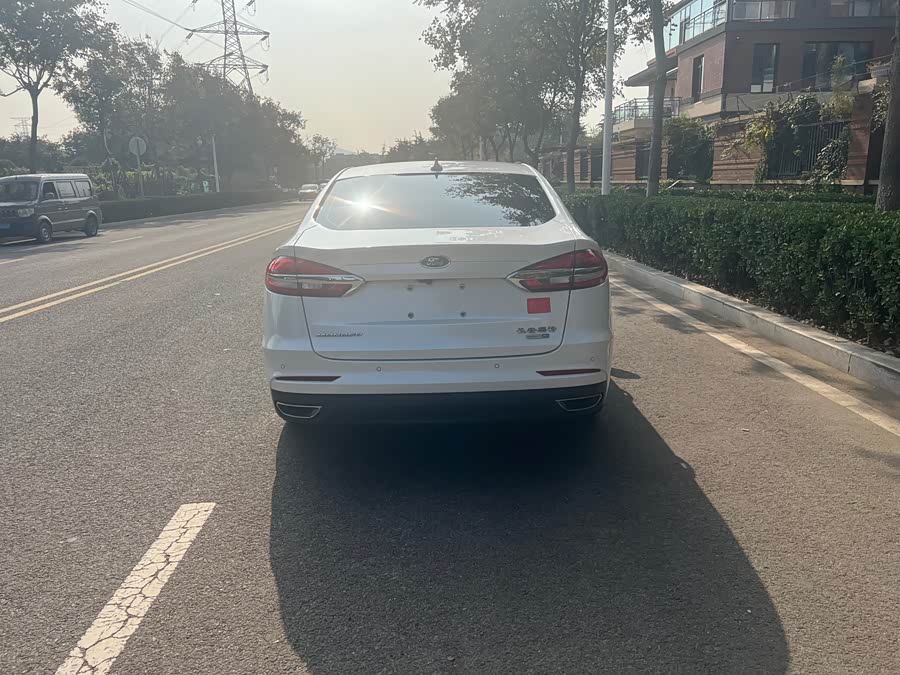 Ford Mondeo 2019 car image #4