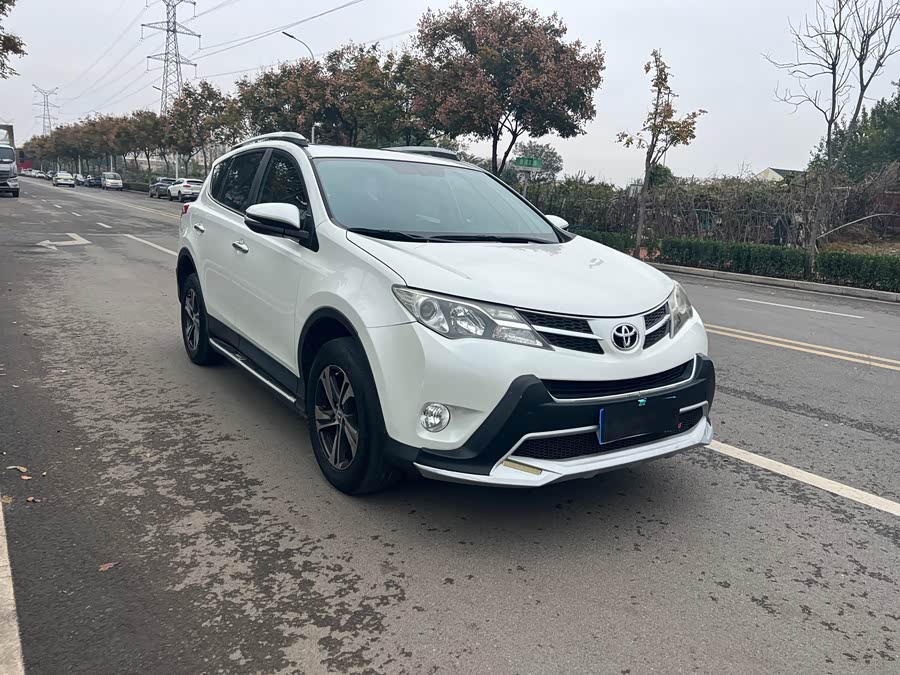 Toyota RAV4 2015 car image #4