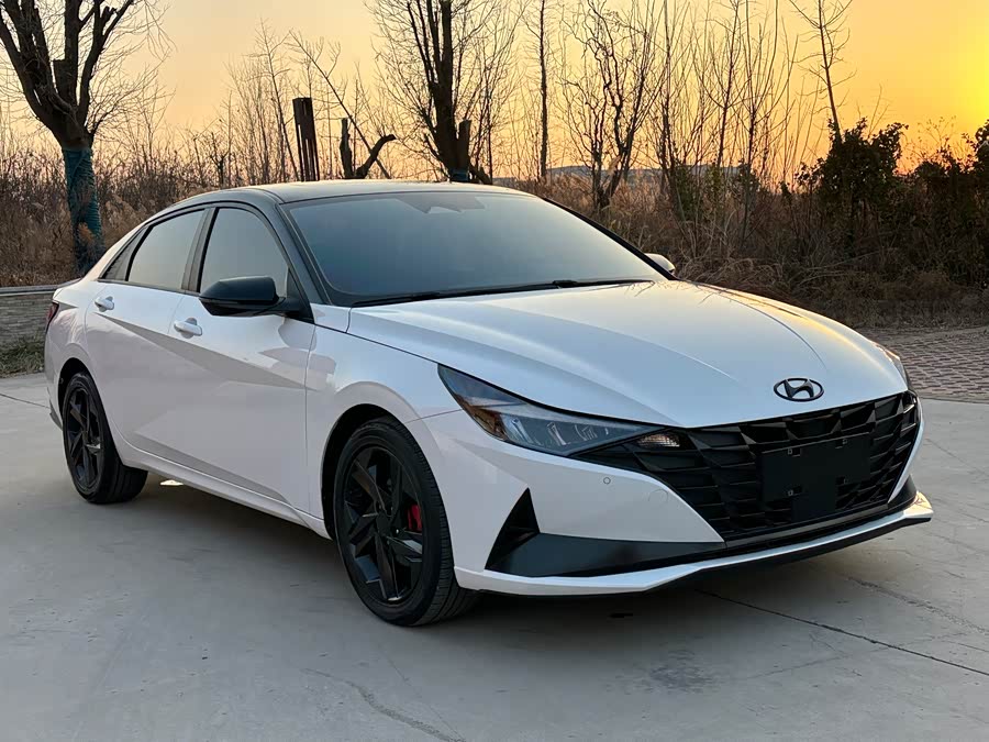 Hyundai Elantra 2023 car image #4