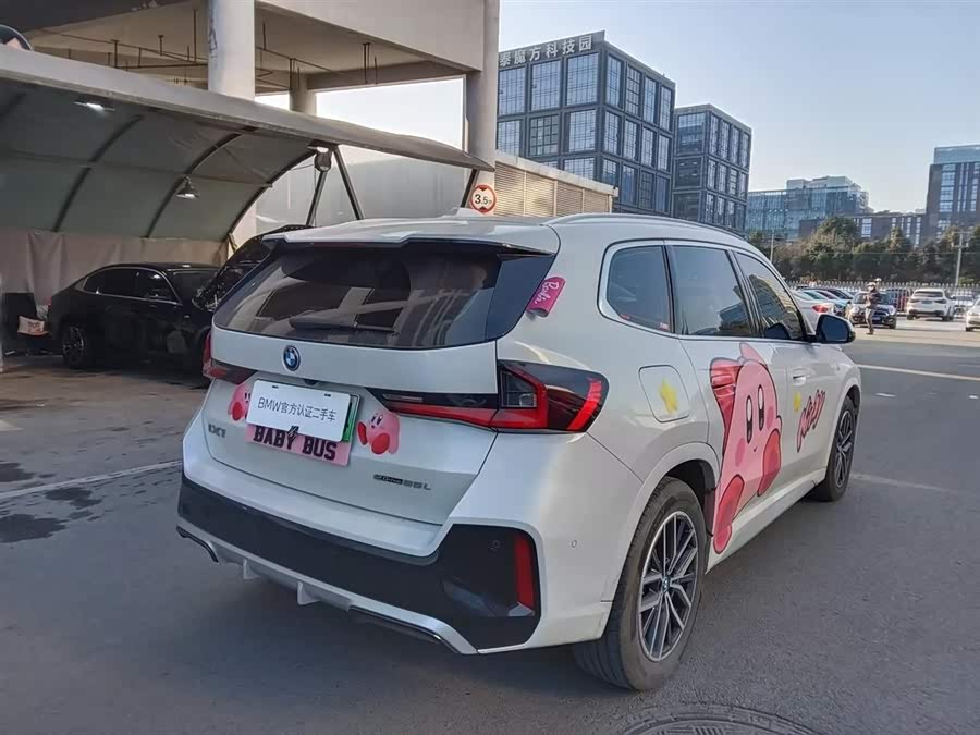 BMW iX1 2025 car image #4