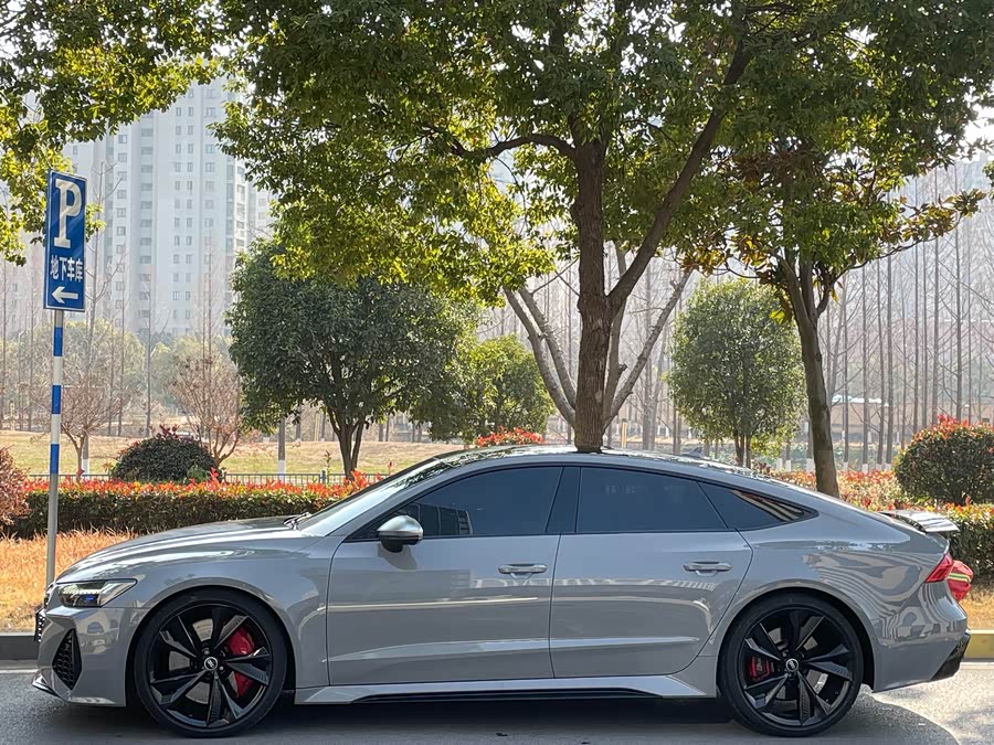 Audi RS 7 2021 car image #4