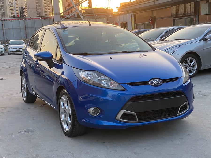 Ford Fiesta 2012 immagine di auto #4