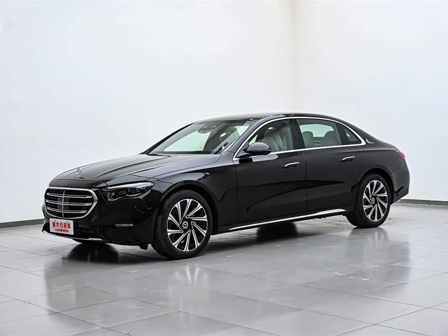 Mercedes-Benz E Class 2023 car image #4