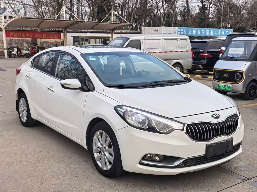 Kia K3 2015 car image #4