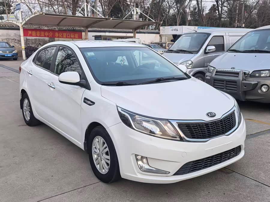 起亚 起亚K2 2013 汽车图片 #4