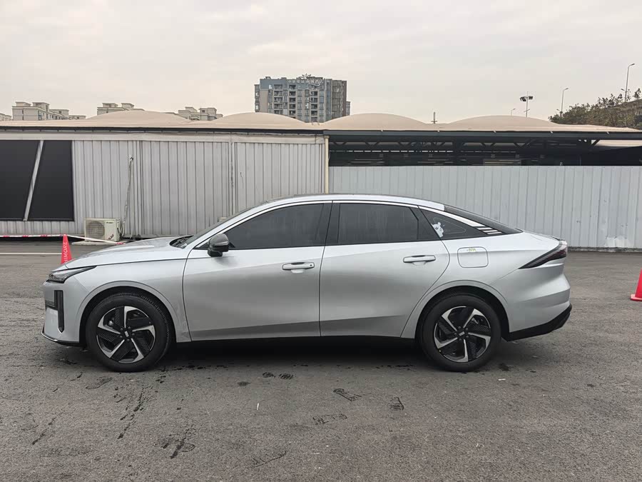 GEELY 2025 car image #4