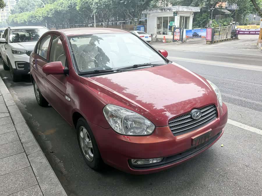 Hyundai Accent 2010 #4 Hyundai Accent 2010 car image #4