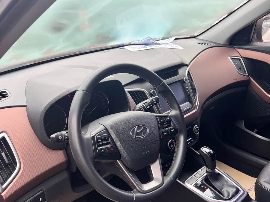 Hyundai ix25 2014 car image #4