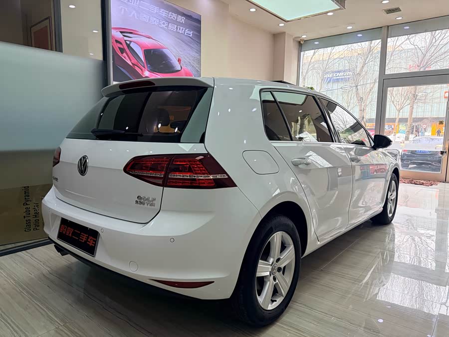 Volkswagen Golf 2017 car image #4