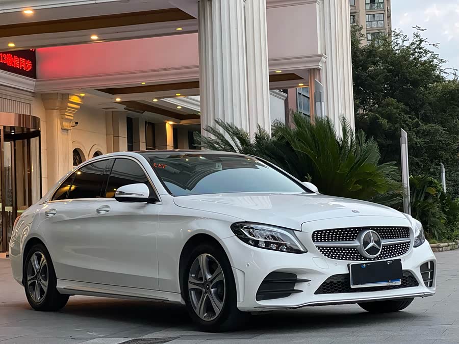 Mercedes-Benz C Class 2019 car image #4