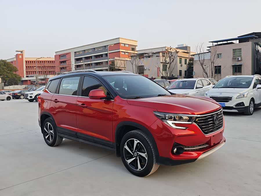 Forthing T5 2019 صورة سيارة #4