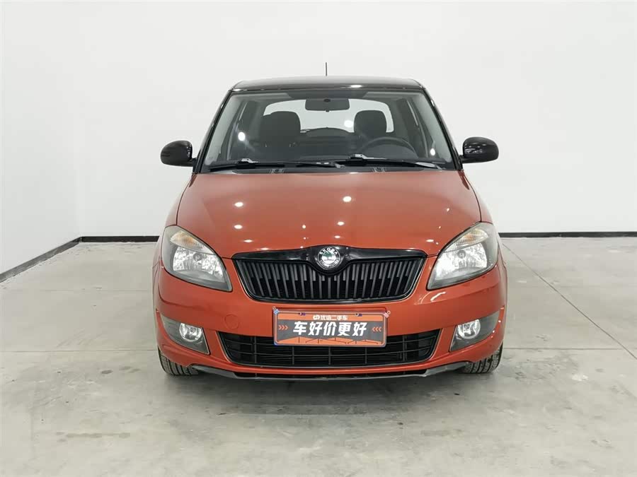Skoda Fabia 2012 car image #4