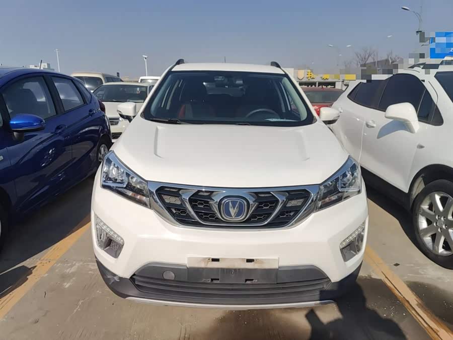 Changan CS15 2018 صورة سيارة #4