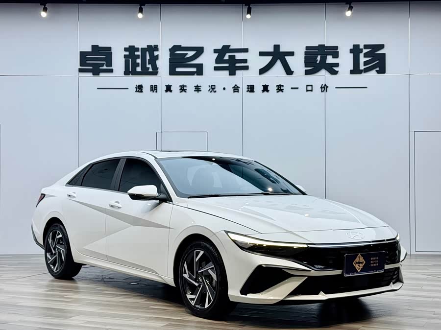 Hyundai Elantra 2025 car image #4