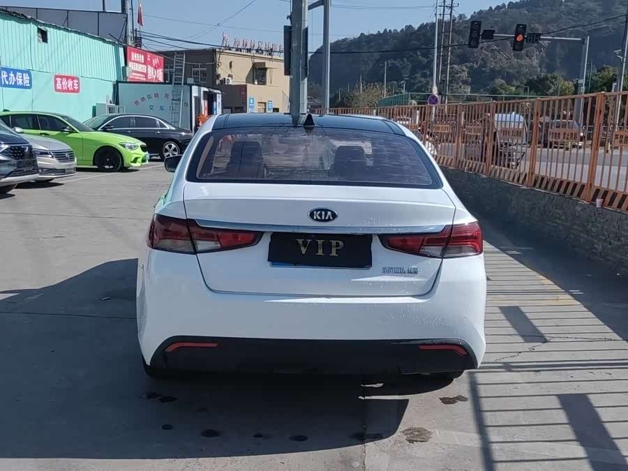 Kia K5 2018 imagem de carro #4