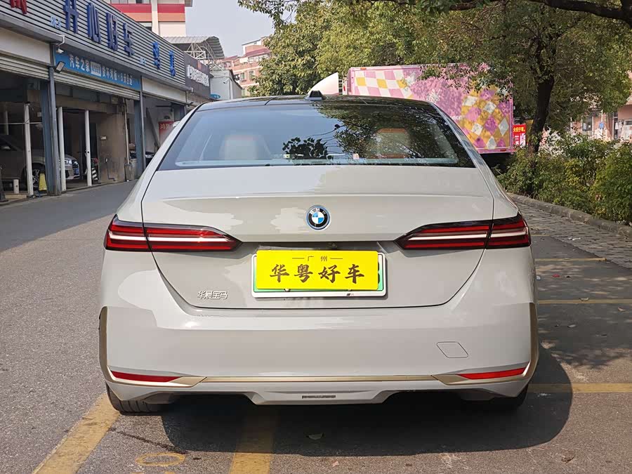 BMW i5 2024 #4 BMW i5 2024 car image #4