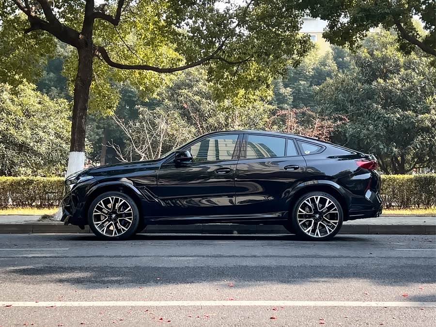 BMW X6 M 2023 #4 BMW X6 M 2023 car image #4