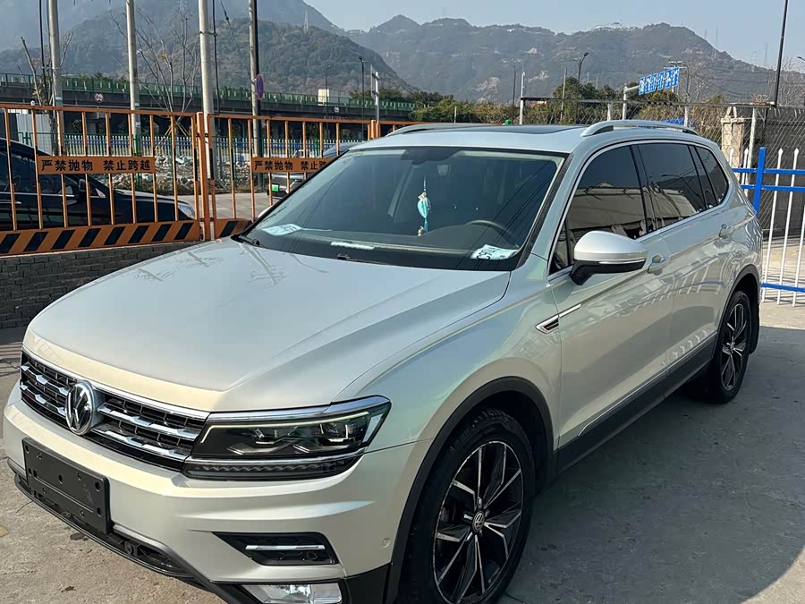 Volkswagen Tiguan L 2016 car image #4
