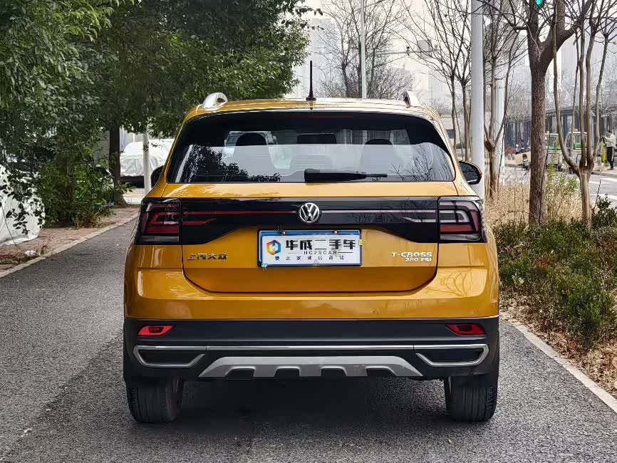 Volkswagen T-Cross 2019 #4 Volkswagen T-Cross 2019 car image #4