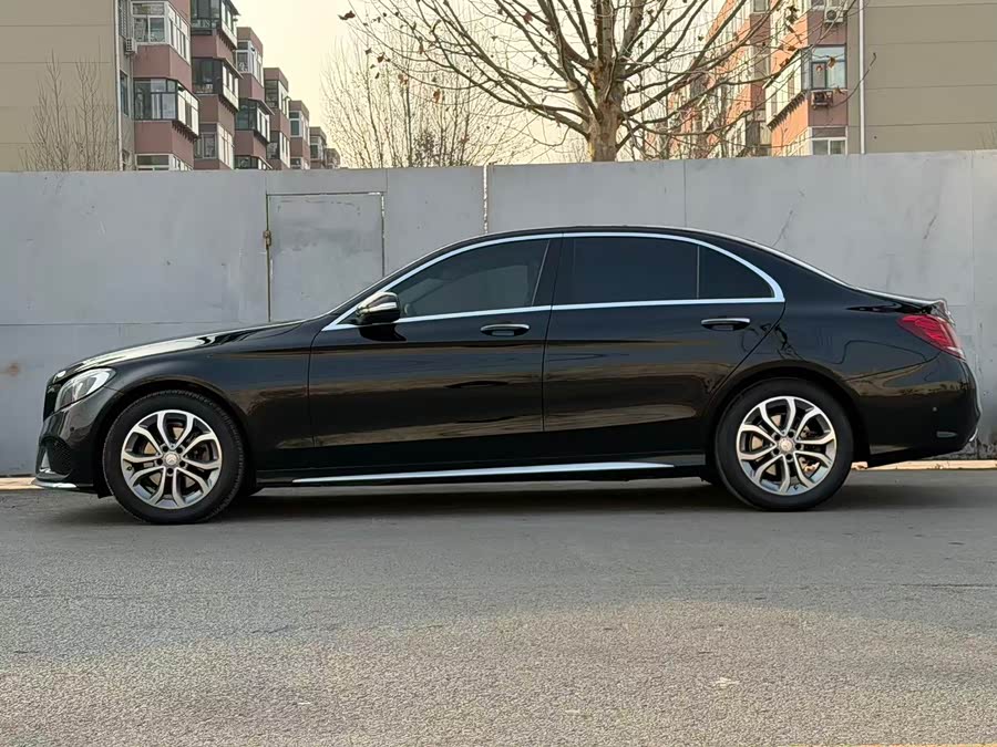 Mercedes-Benz C Class 2015 car image #4