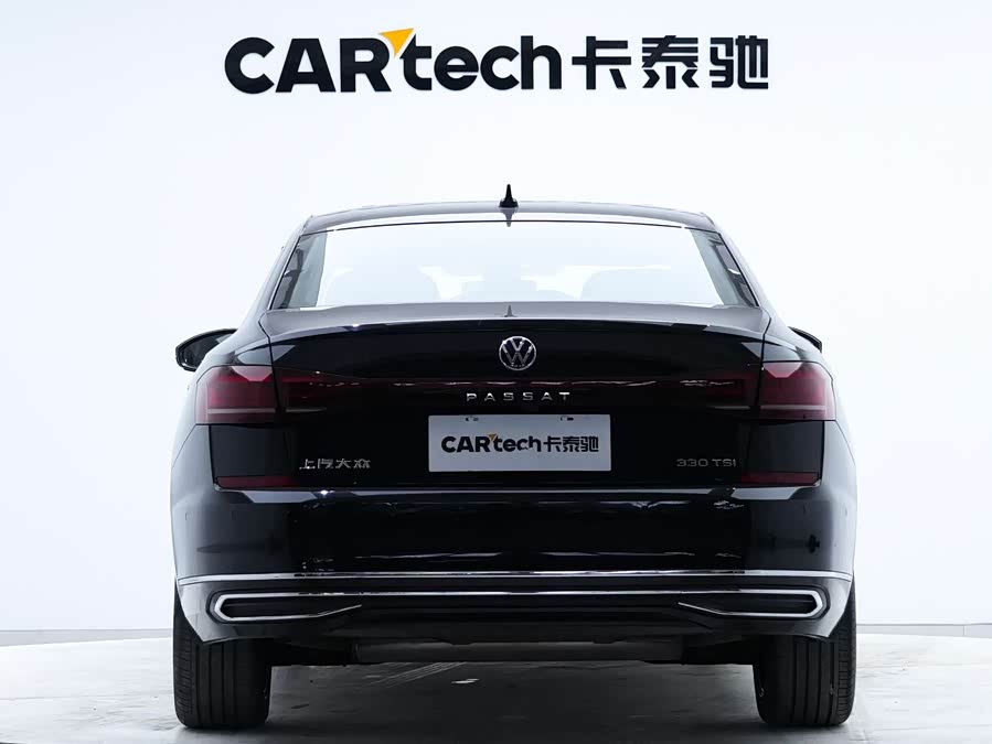 Volkswagen Passat 2023 immagine di auto #4