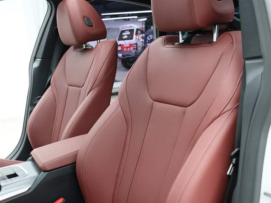 BMW 4 Series 2025 car image #4