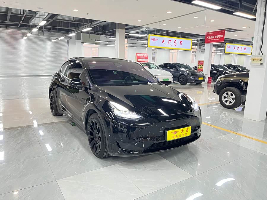 Tesla Model Y 2023 #4 Tesla Model Y 2023 car image #4