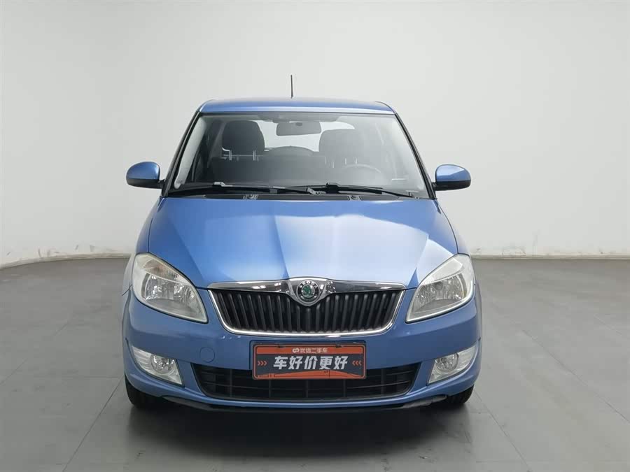 Skoda Fabia 2012 car image #4