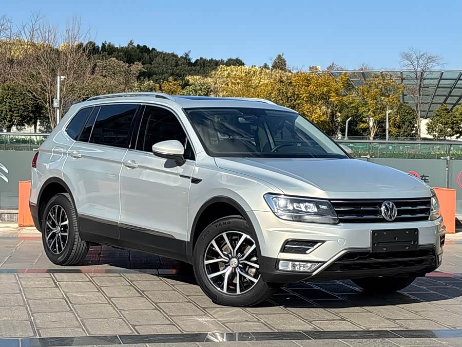Volkswagen Tiguan L 2018 #4 Volkswagen Tiguan L 2018 car image #4
