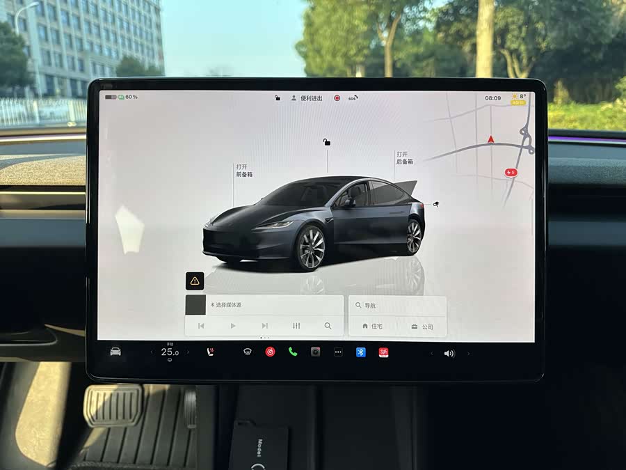 Tesla Model 3 2024 car image #4