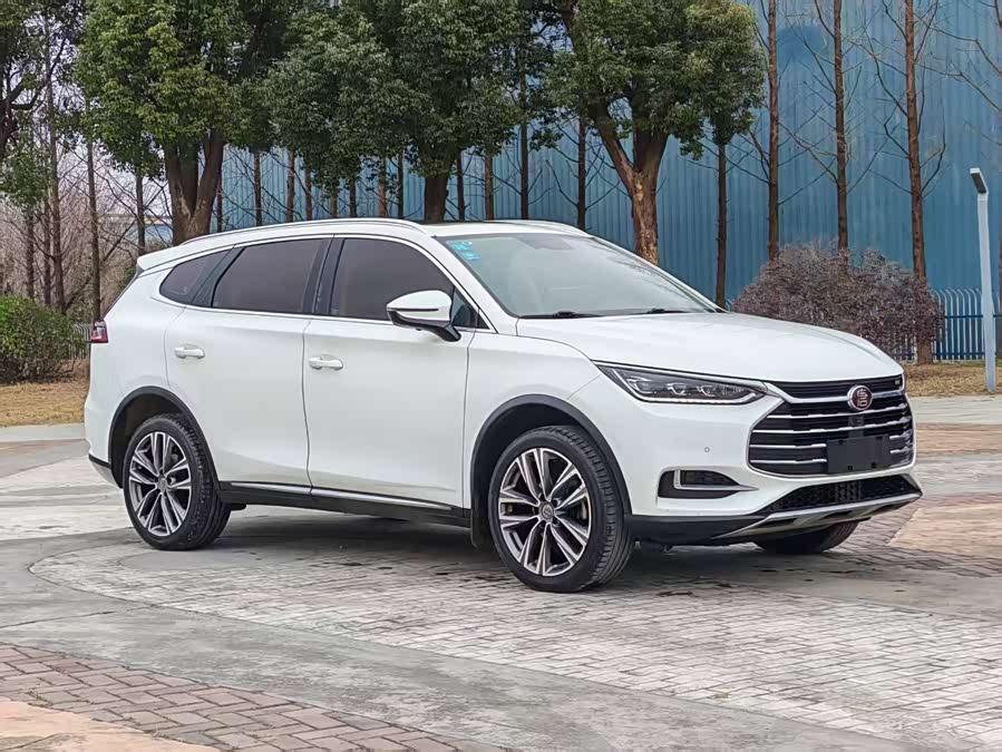 BYD Tang 2018 #4 BYD Tang 2018 car image #4