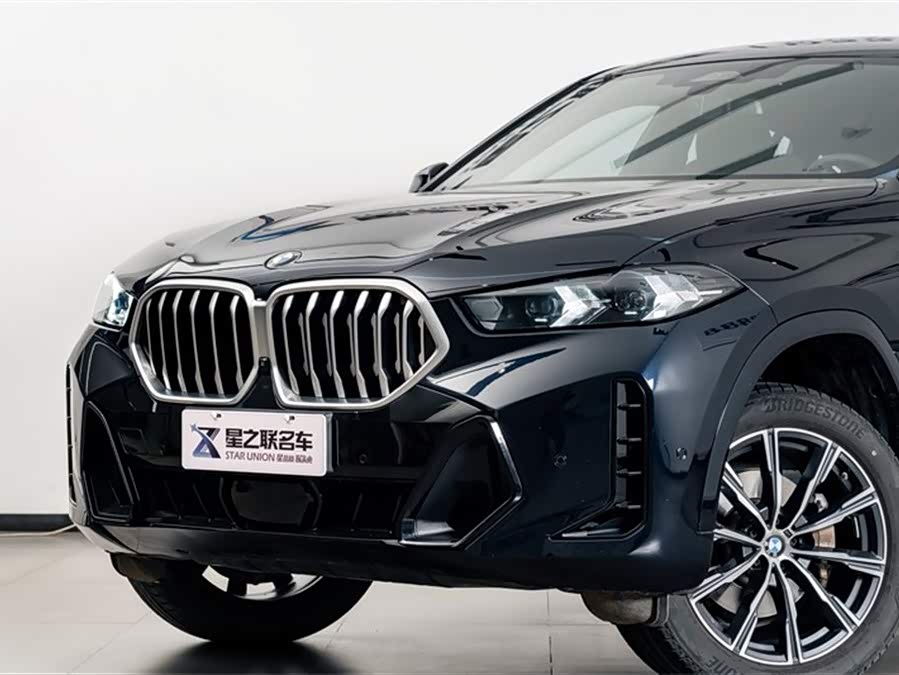 BMW X6 2024 car image #4