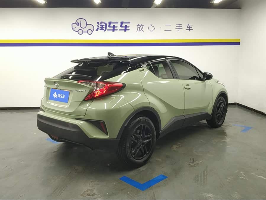 Toyota C-HR 2022 immagine di auto #4