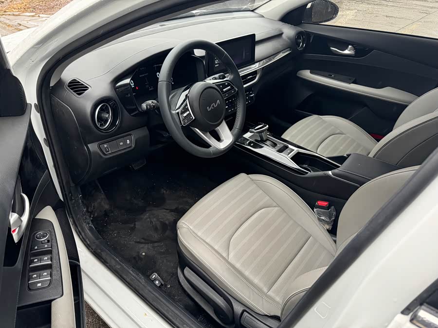 起亚 起亚K3 2023 汽车图片 #4