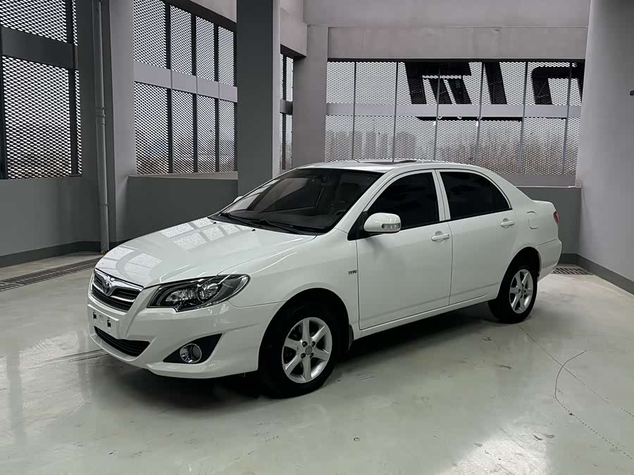 Toyota Corolla (Classic) 2013 immagine di auto #4