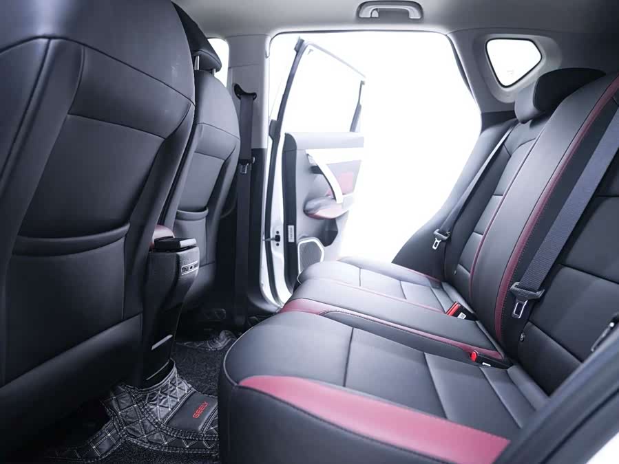 GEELY Coolray 2023 car image #4