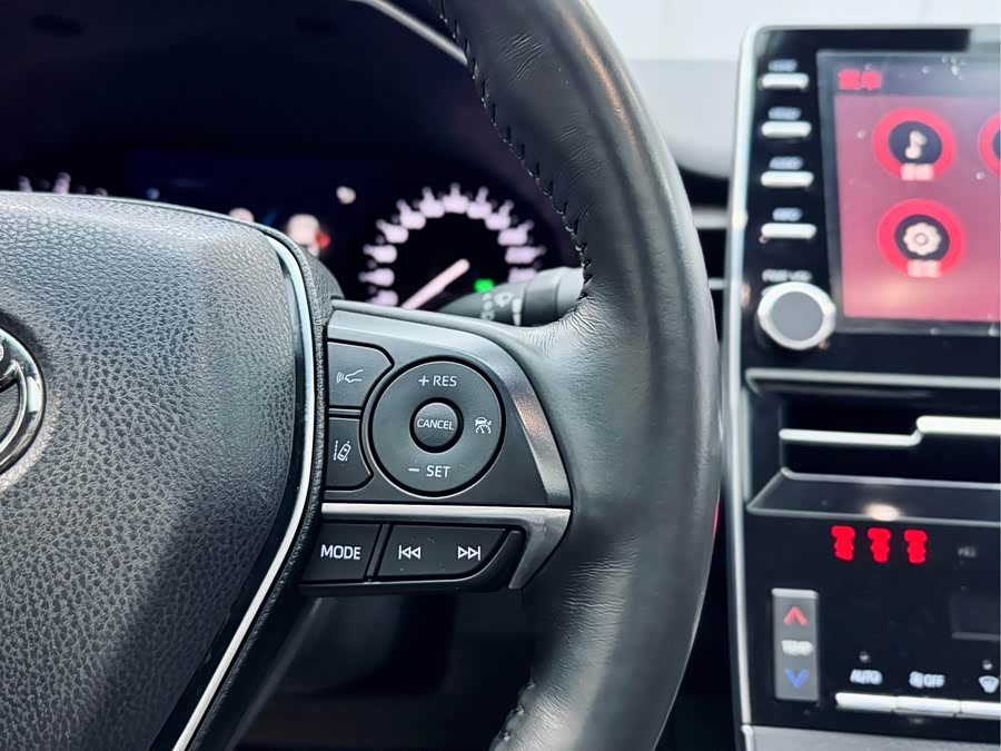 Toyota Avalon 2021 car image #4