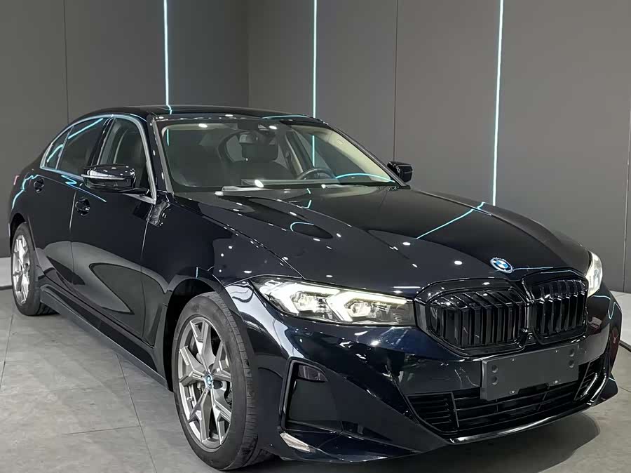 BMW i3 2023 car image #4