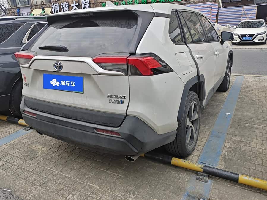 Toyota RAV4 Hybird E+ 2021 #4 Toyota RAV4 Hybird E+ 2021 immagine di auto #4