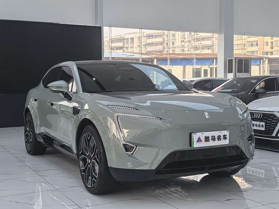 Avatr 11 2022 car image #4
