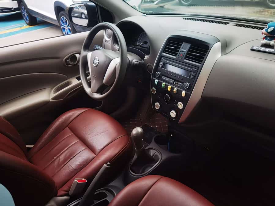 Nissan Sunny 2015 #4 Nissan Sunny 2015 car image #4