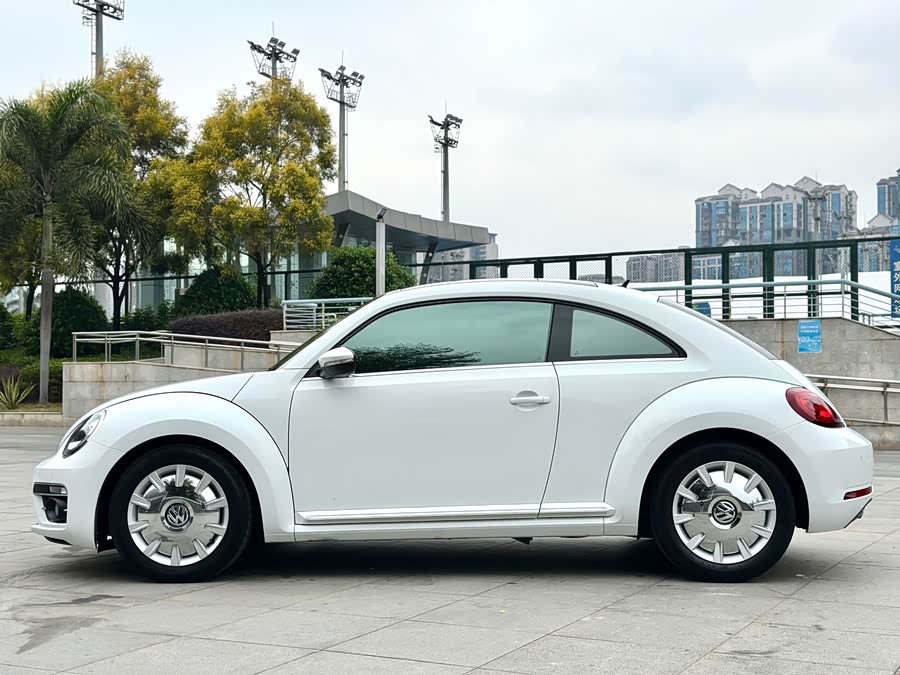 Volkswagen Beetle 2015 immagine di auto #4