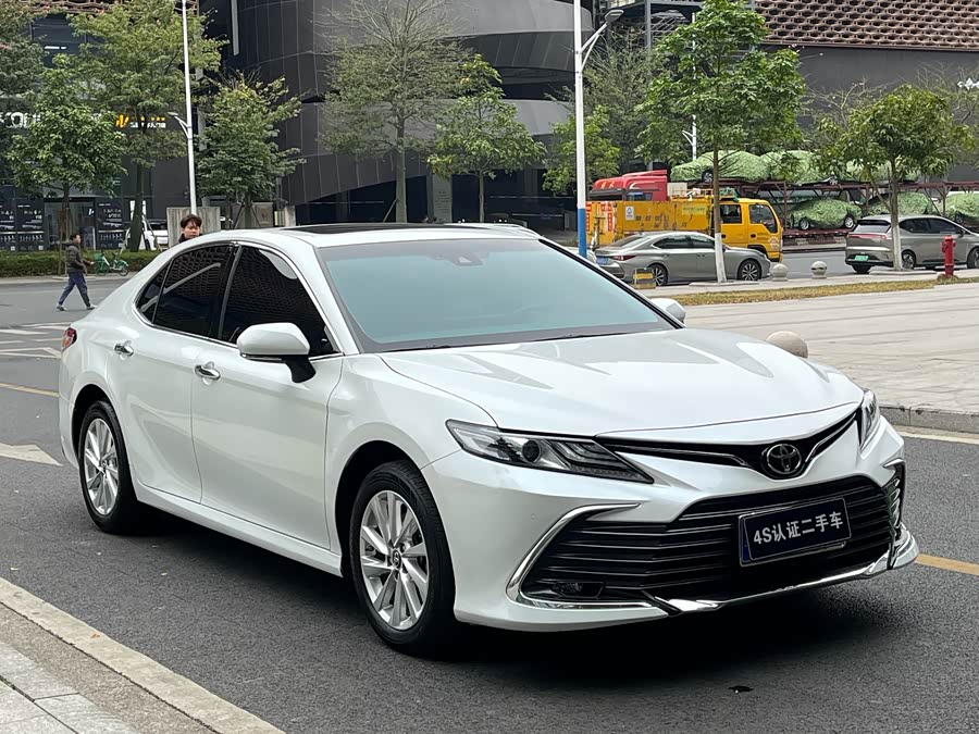 Toyota Camry 2023 car image #4