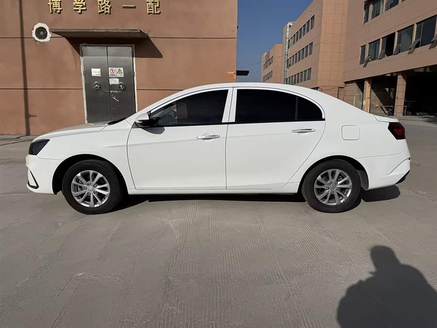 GEELY Emgrand 2021 #4 GEELY Emgrand 2021 car image #4
